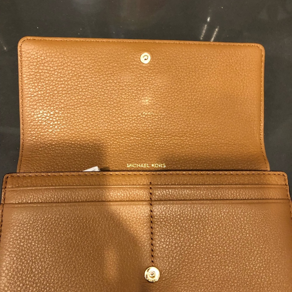 Michael Kors Wallet - Picture 2 of 4